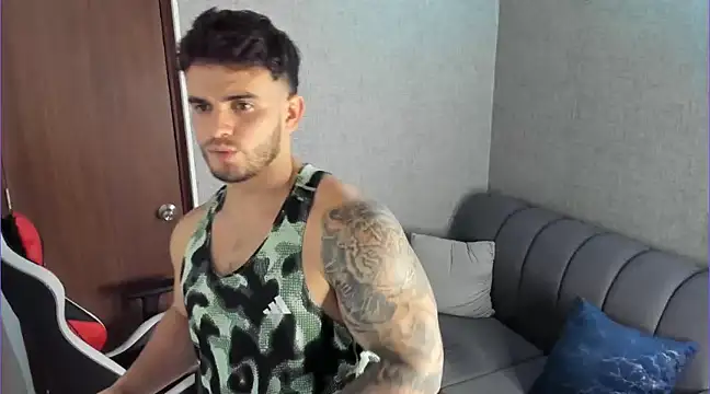 Ricardogo19 online show from December 11, 9:44 pm