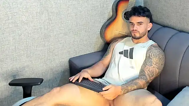 Ricardogo19 online show from October 13, 11:33 pm