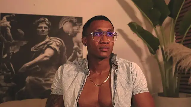 Logan Varela online show from February 15, 9:49 am