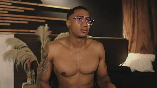 Logan Varela online show from January 22, 10:50 am