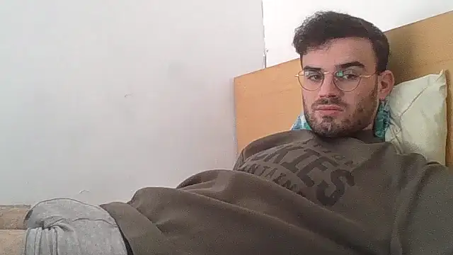 erikamavrik online show from December 17, 9:49 am