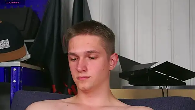 dustyn fox online show from November 1, 5:06 pm