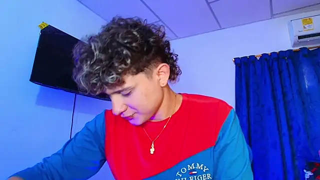 Nathan Bluee online show from April 18, 5:14 pm