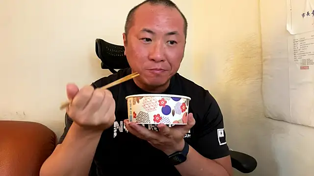 chih515 online show from April 4, 5:37 am