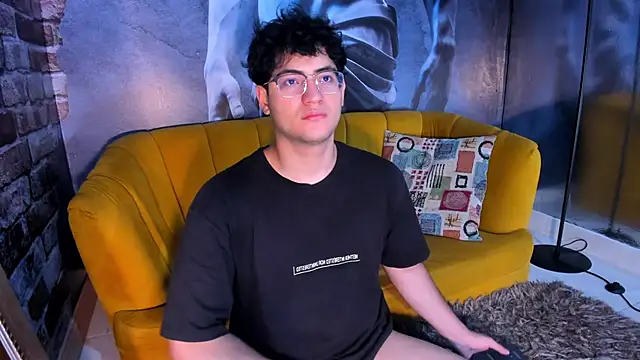 Snapshot of Mark_Evans1_ chatting on March 1, 8:10 pm Mark Evans1 online show from March 1, 8:10 pm