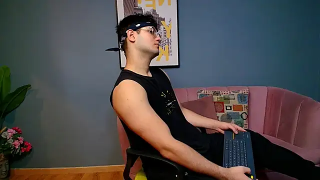 Snapshot of Mark_Evans1_ chatting on March 19, 7:38 pm Mark Evans1 online show from March 19, 7:38 pm