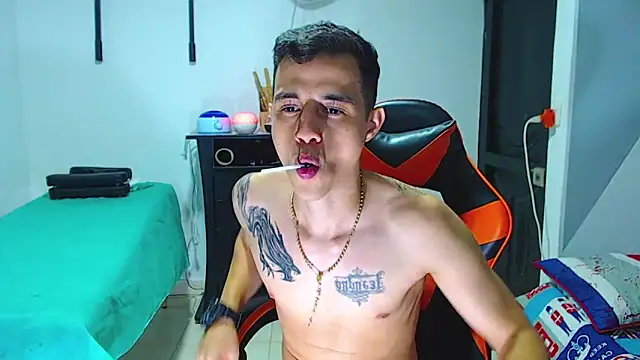 ADAM HOT online show from May 31, 11:16 pm