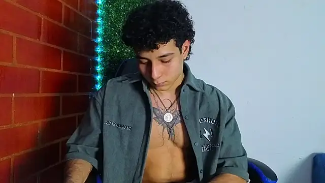 Demitryo online show from March 30, 4:41 pm