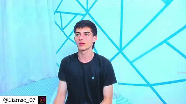 liam scott77 online show from February 4, 1:55 am