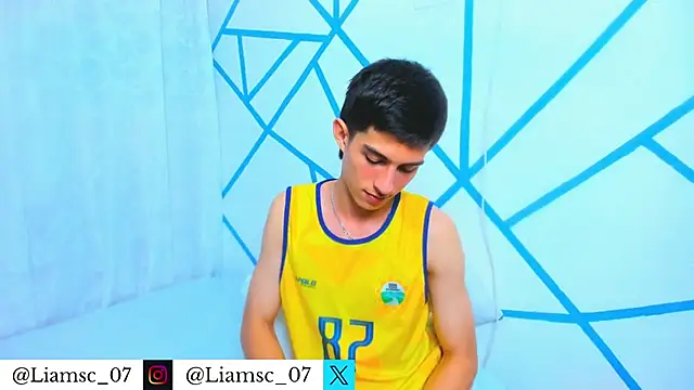 liam scott77 online show from November 8, 10:46 pm