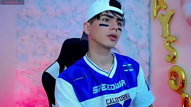 Tayson Rivers online show from October 16, 9:34 pm