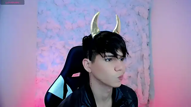 Tayson Rivers online show from October 19, 4:21 pm