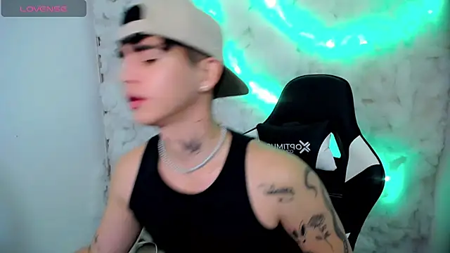 Tayson Rivers online show from November 30, 11:29 pm