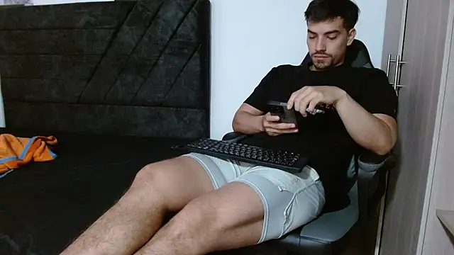 Ian Daviz online show from February 1, 3:44 pm