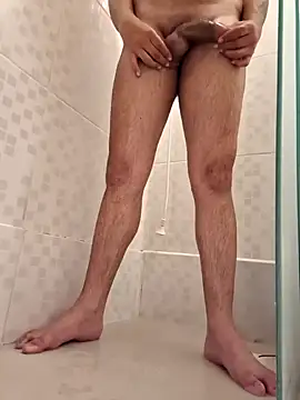 Snapshot of brunolorran6969 chatting on December 30, 10:45 pm brunolorran6969 online show from December 30, 10:45 pm