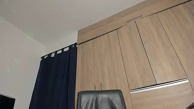  diegsz  online show from February 8, 12:32 pm