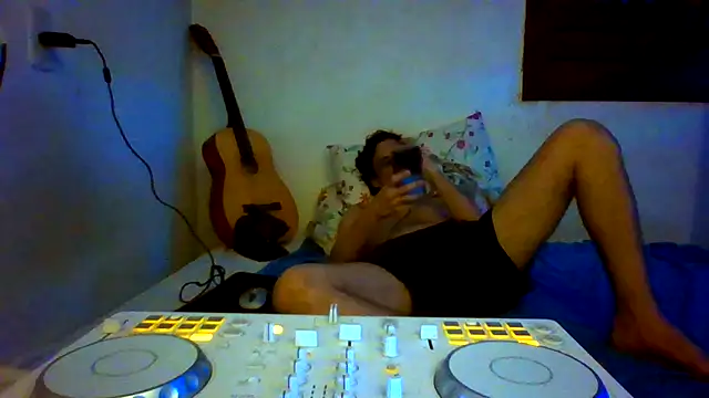 couplemilk online show from June 2, 2:34 am