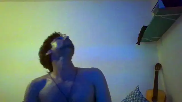 couplemilk online show from February 4, 6:41 am