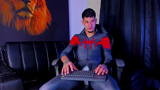 kyle smithxx online show from October 29, 8:45 pm