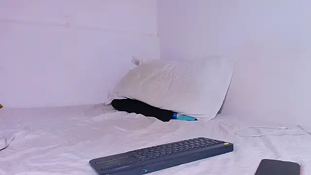 KaelMoreau online show from March 7, 10:13 am