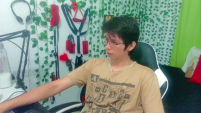 Andy gray online show from February 8, 4:00 pm