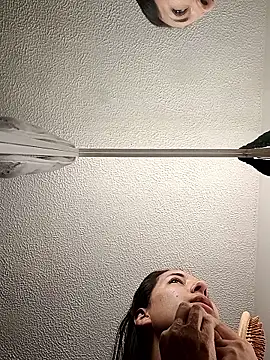 Bonny Klote online show from January 19, 1:57 pm