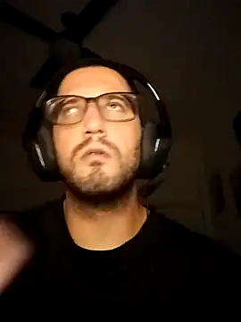 maxiporonga1 online show from April 11, 3:57 am