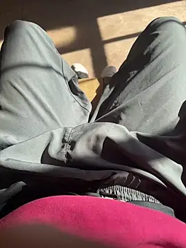 josle24 online show from December 2, 5:38 pm