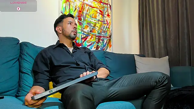 tommy raym0ndg online show from November 17, 2:09 pm