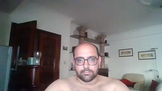 manokiitoo online show from April 10, 6:15 pm