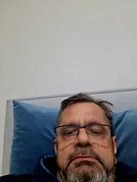 axecoman60 online show from January 23, 7:40 pm