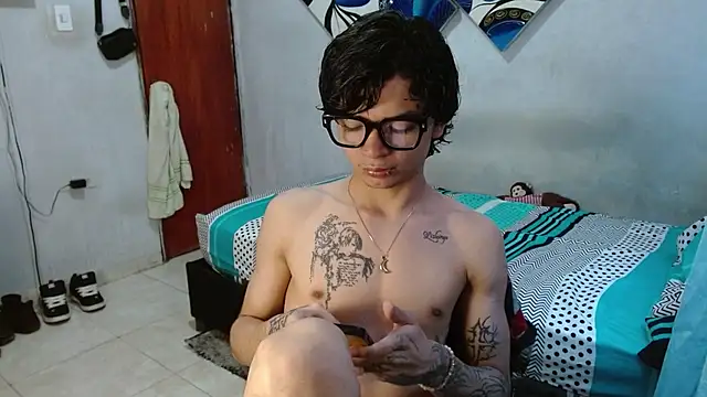 Lovebeng  online show from March 11, 10:39 pm