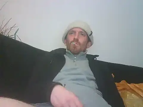 PocoLoco420 online show from February 7, 12:29 am