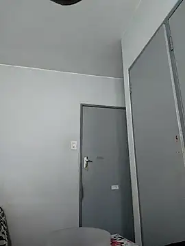 Userio072 online show from February 1, 12:37 pm