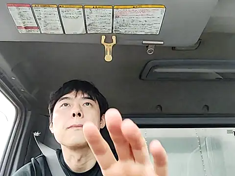 whitebriefboy online show from April 6, 10:32 pm