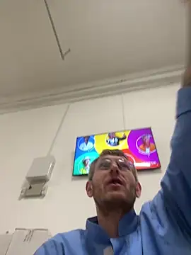 adrian90bi11 online show from April 6, 4:46 am