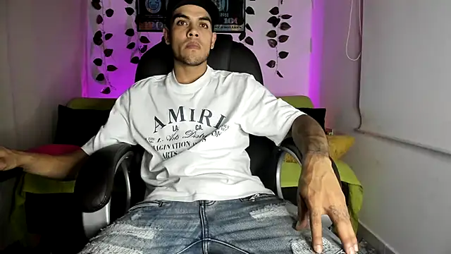 mikee scooth online show from October 2, 2:15 am