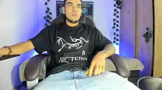 mikee scooth online show from March 7, 8:34 am