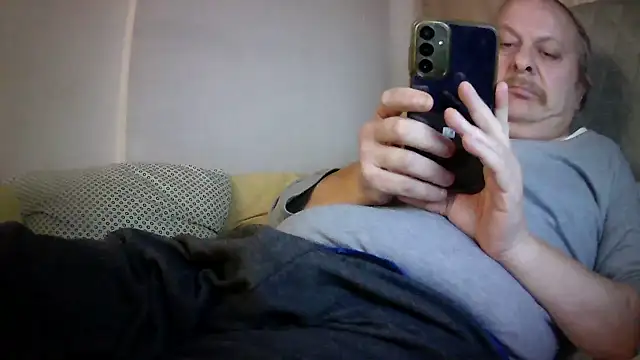 amylrmm1903 online show from December 14, 12:12 pm