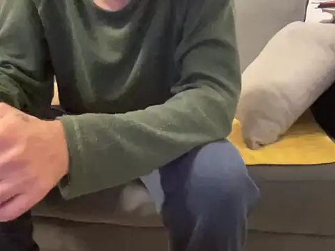 4small4inchlol online show from January 18, 10:12 pm