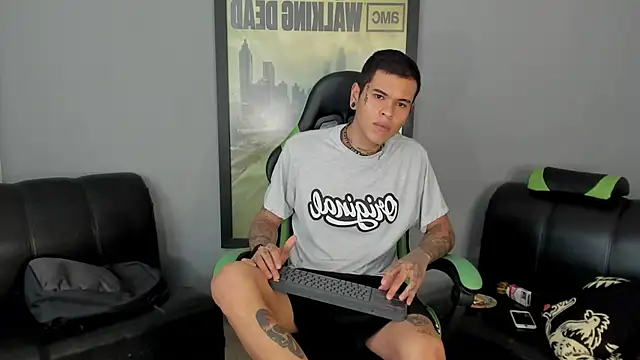 jamesinked  online show from January 31, 6:36 pm