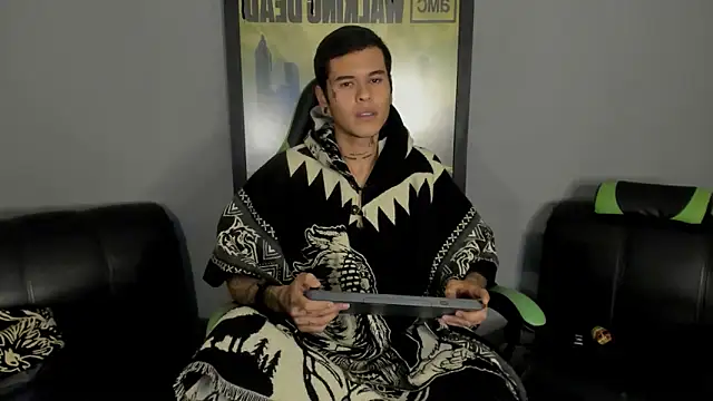 jamesinked  online show from March 7, 12:37 am