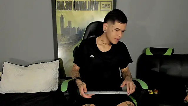 jamesinked  online show from March 13, 8:22 pm