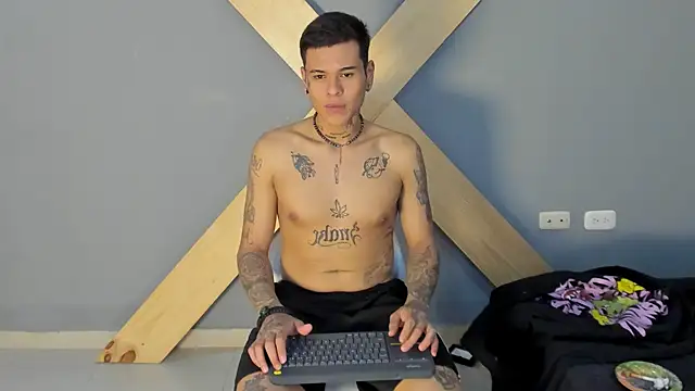 jamesinked  online show from December 10, 4:49 pm