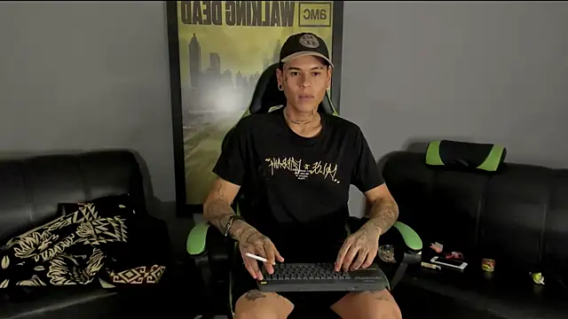 jamesinked  online show from January 10, 1:53 am