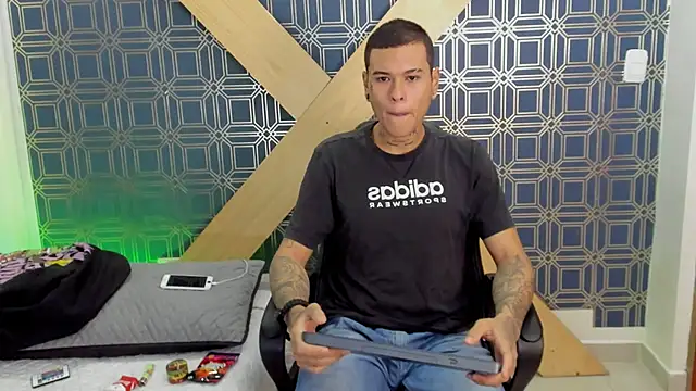 jamesinked  online show from January 8, 2:14 pm