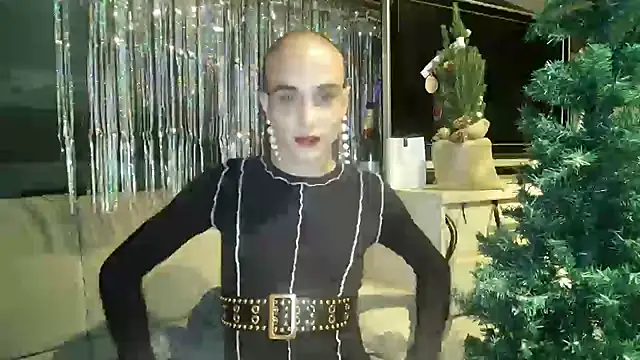 Snapshot of Lepetitmarcel chatting on December 31, 8:04 am Lepetitmarcel online show from December 31, 8:04 am