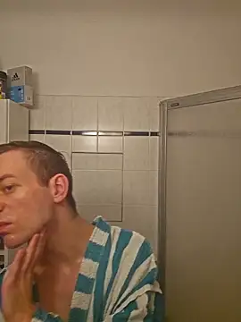 nickdtr online show from December 18, 4:08 am