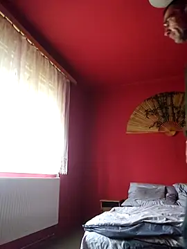 Gabesz1986xh online show from April 14, 2:27 pm