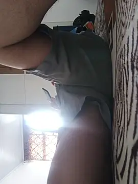 beautiful hands  online show from March 25, 9:30 pm